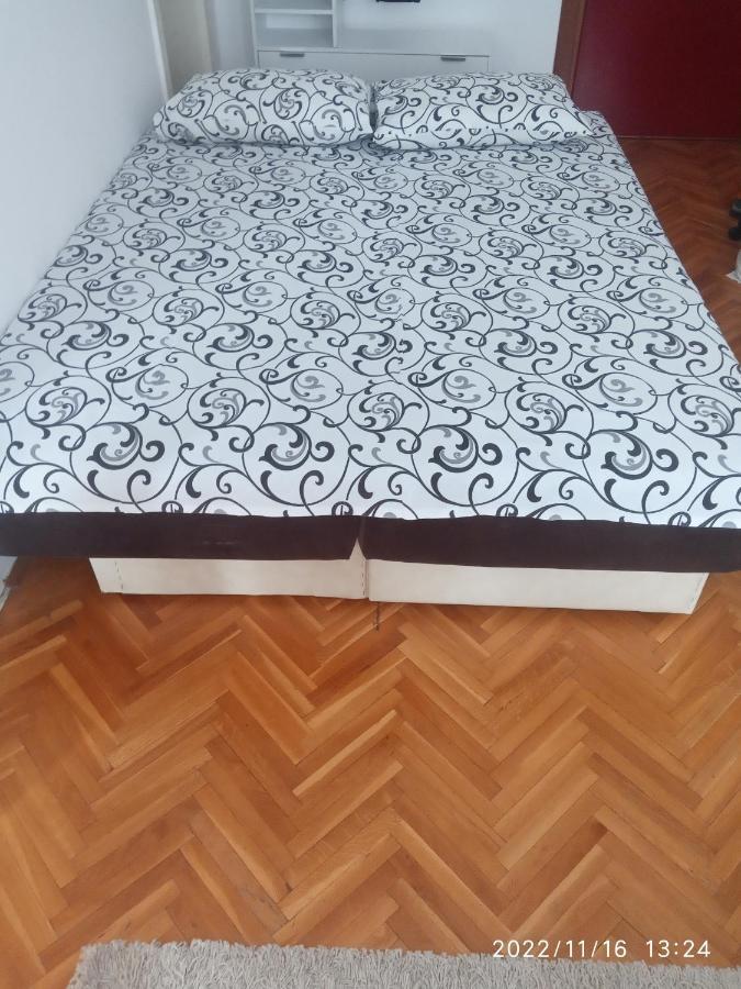Mm2 Appartement Novi Sad Buitenkant foto