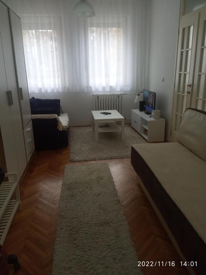 Mm2 Appartement Novi Sad Buitenkant foto