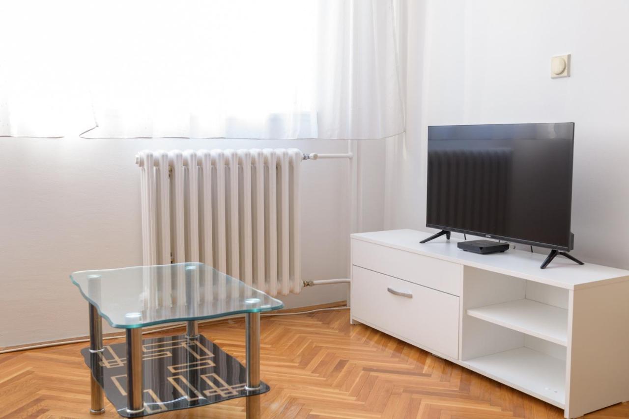 Mm2 Appartement Novi Sad Buitenkant foto